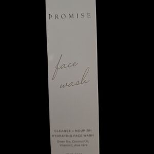 Promise Face Wash with Green Tea and Coconut Oil